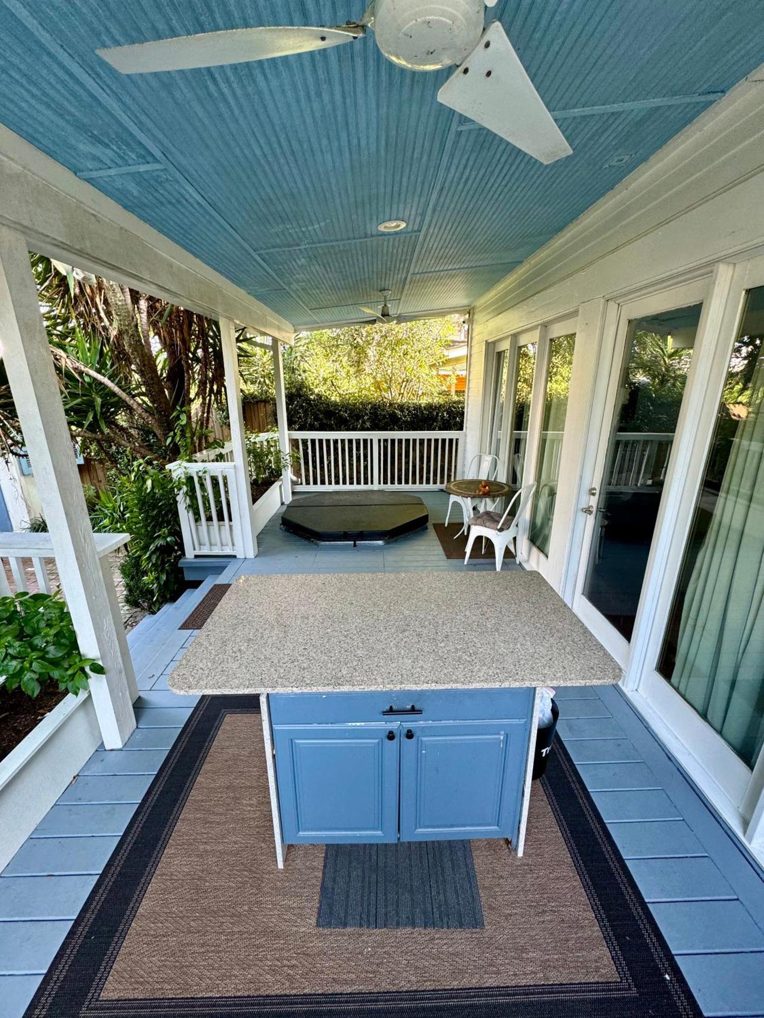 Apartment One Bedroom With Hot Tub 2 Blocks To Magazine Street New Orleans